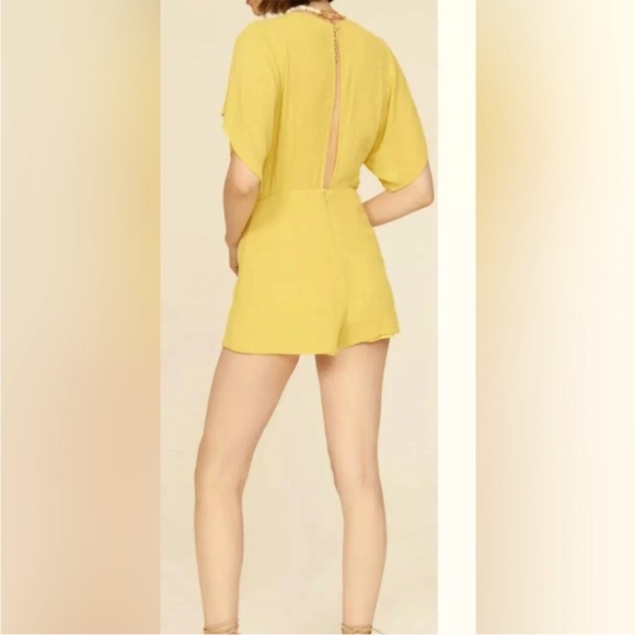 Louna Romper Yellow New Without Tags Cute Size Large Tie - Picture 4 of 8
